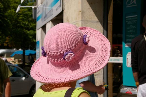 Le chapeau rose